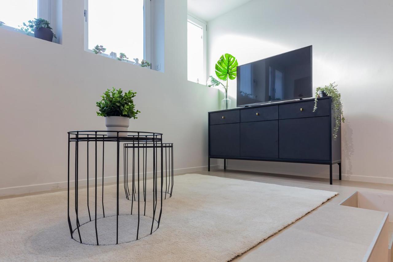 I Host Apartment - Val Strona Милано Екстериор снимка