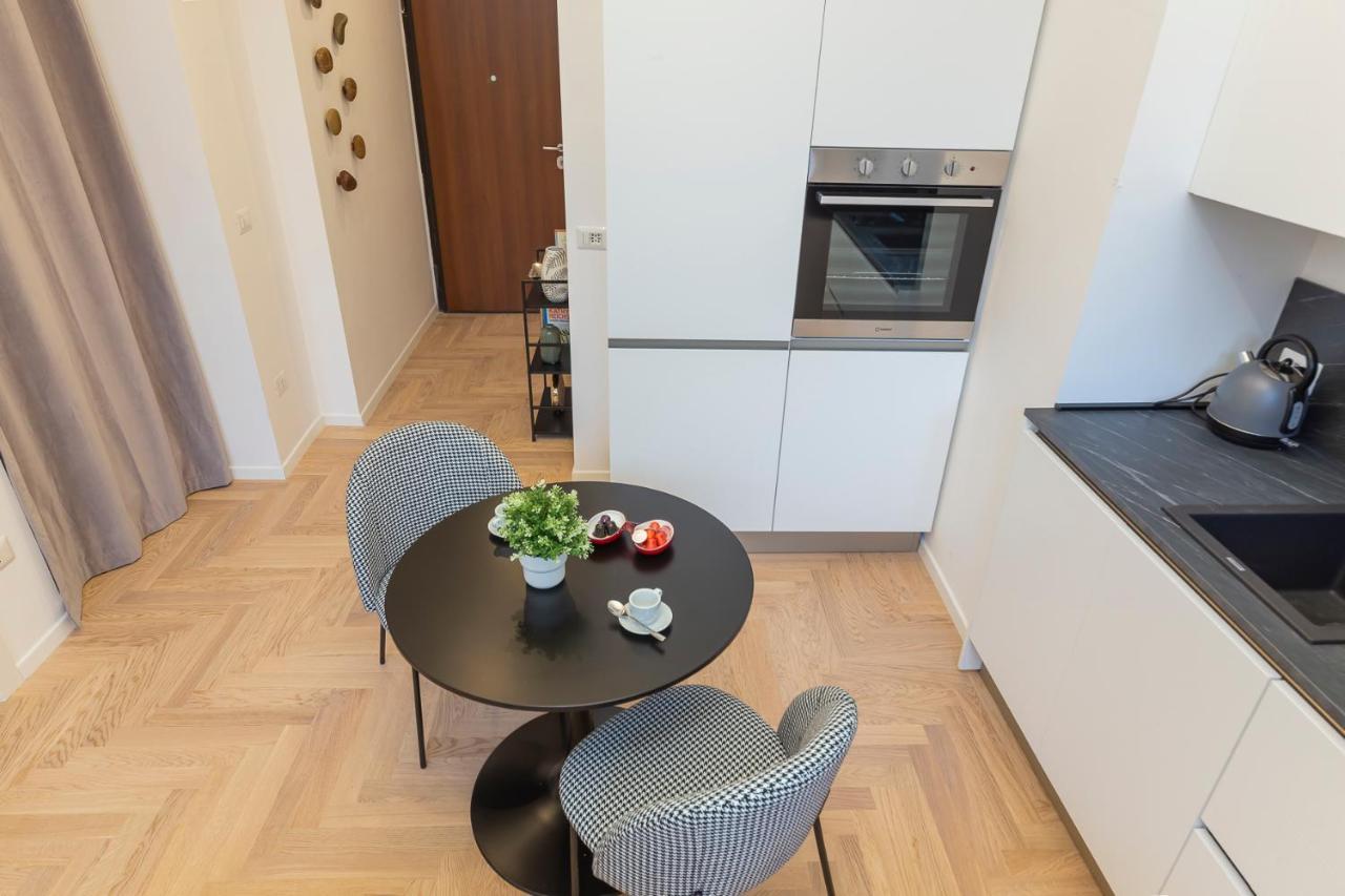 I Host Apartment - Val Strona Милано Екстериор снимка