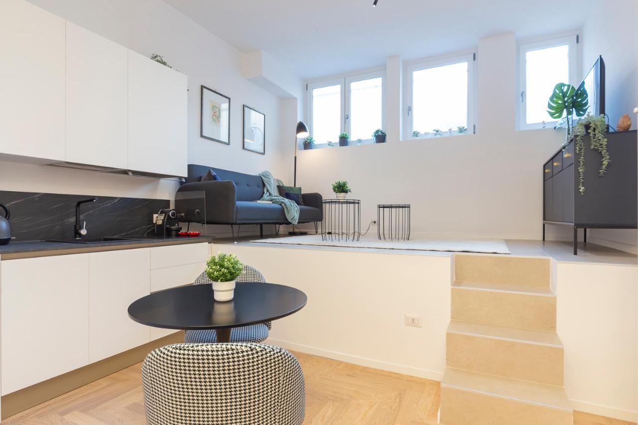 I Host Apartment - Val Strona Милано Екстериор снимка